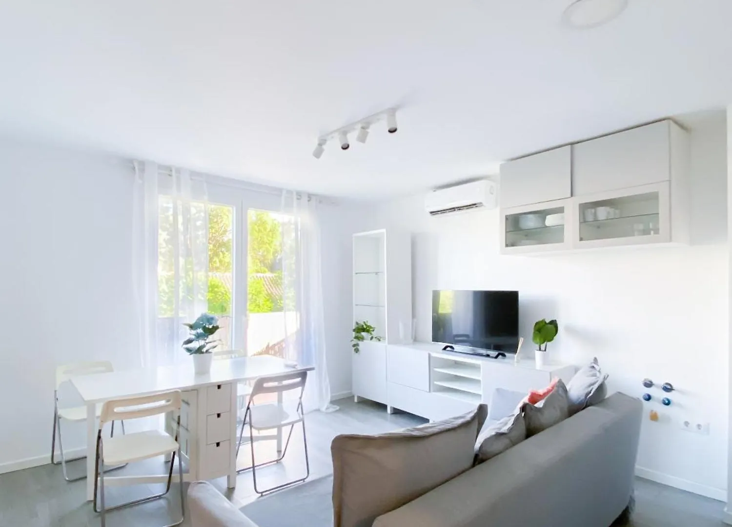 3 Rooms Balneario Pedregalejo Malaga Spain